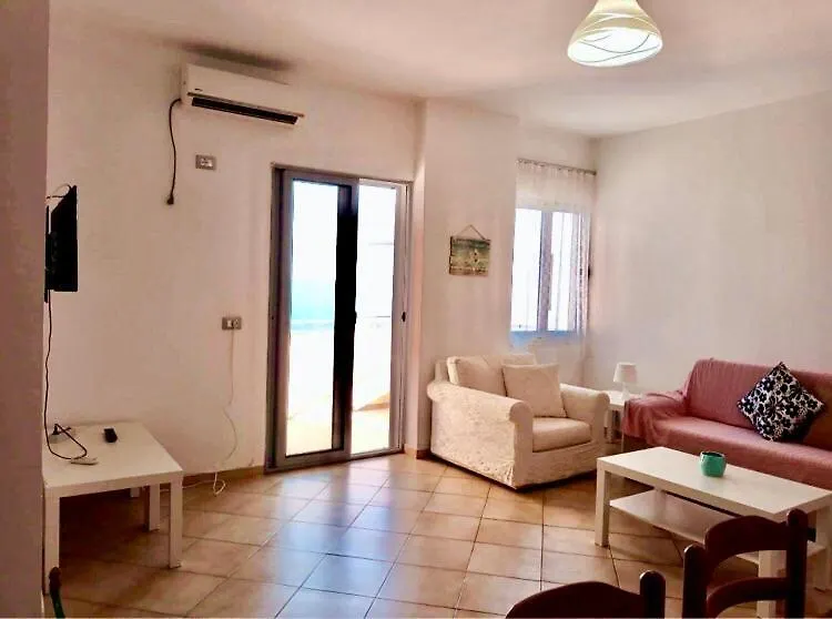 Saranda Rooms Daire